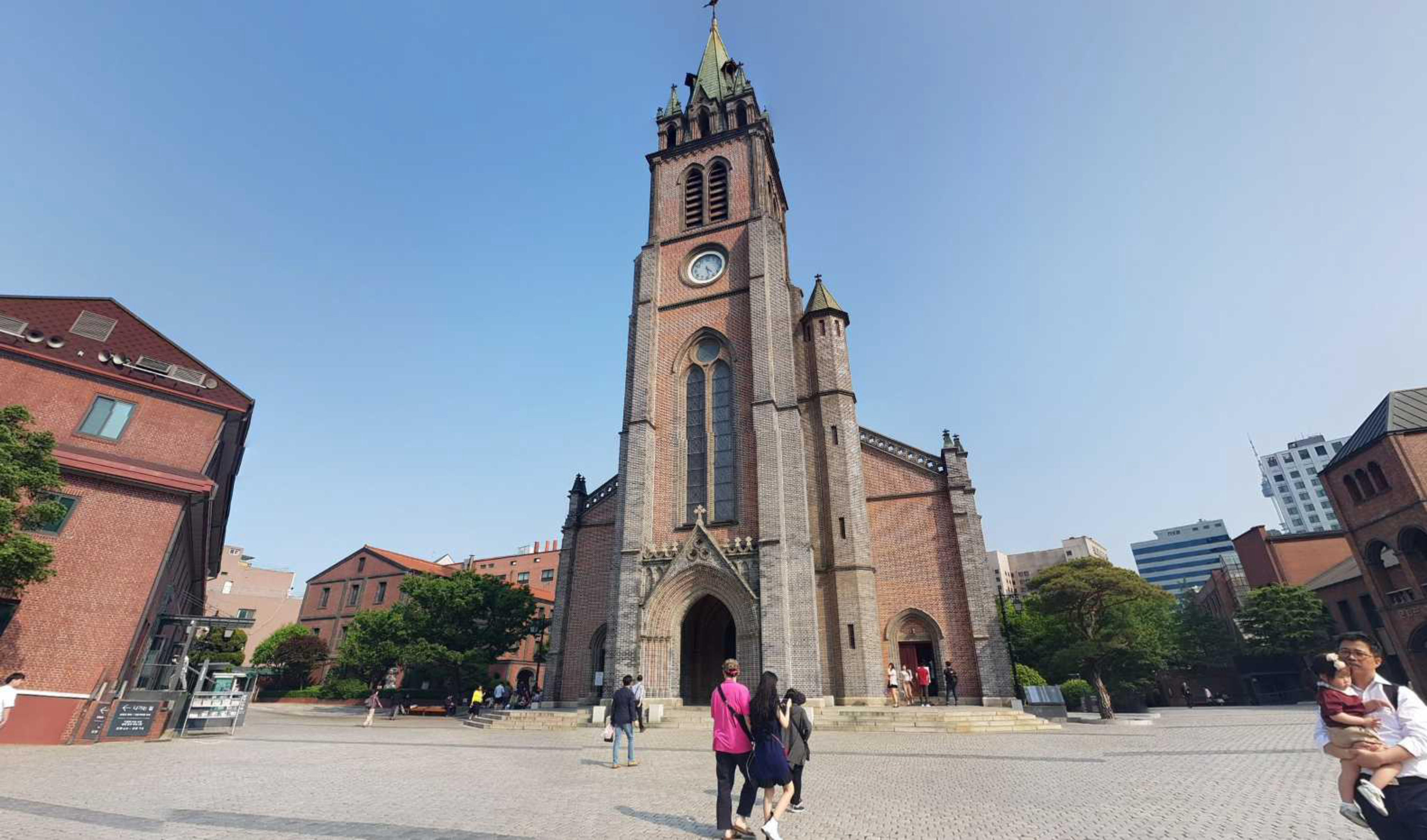 Myeongdong Cathedral virtual tour preview